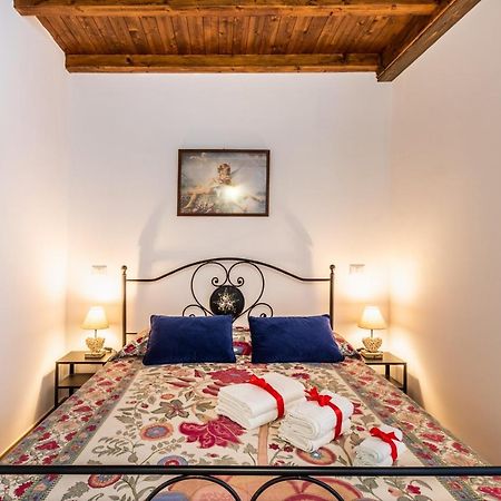 Casa Emma Apartment อาโวลา ภายนอก รูปภาพ