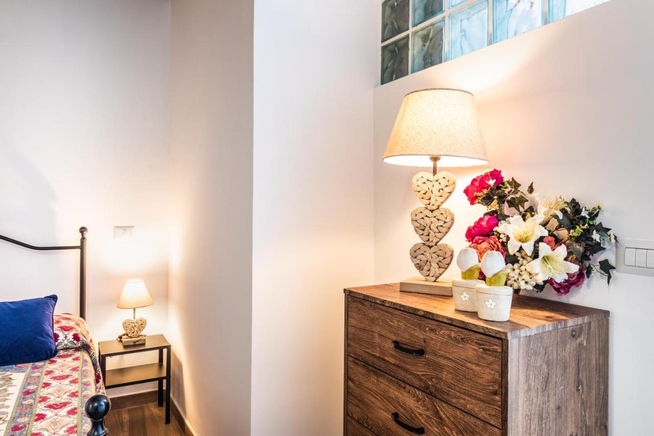 Casa Emma Apartment อาโวลา ภายนอก รูปภาพ